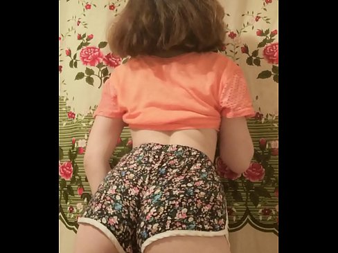 ❤️ Una ghjovana sexy si spoglia i pantaloncini davanti à a camera ❤ Video porno à porn co.pornjimbo.ru ❌