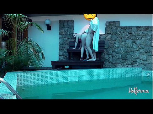 ❤️ Boss invita a cameriera à a piscina, ma ùn pudia resiste à un caldu ❤ Video porno à porn co.pornjimbo.ru ❌