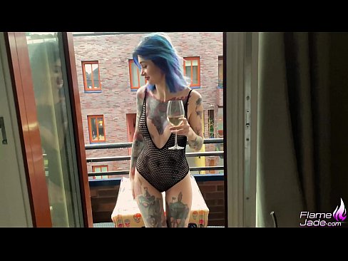 ❤️ Ragazza tremenda chì succhia cù una bocca è cazzo appassionatamente sottu à u celu apertu ❤ Video porno à porn co.pornjimbo.ru ❌